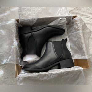 Darbie Steve Madden Booties